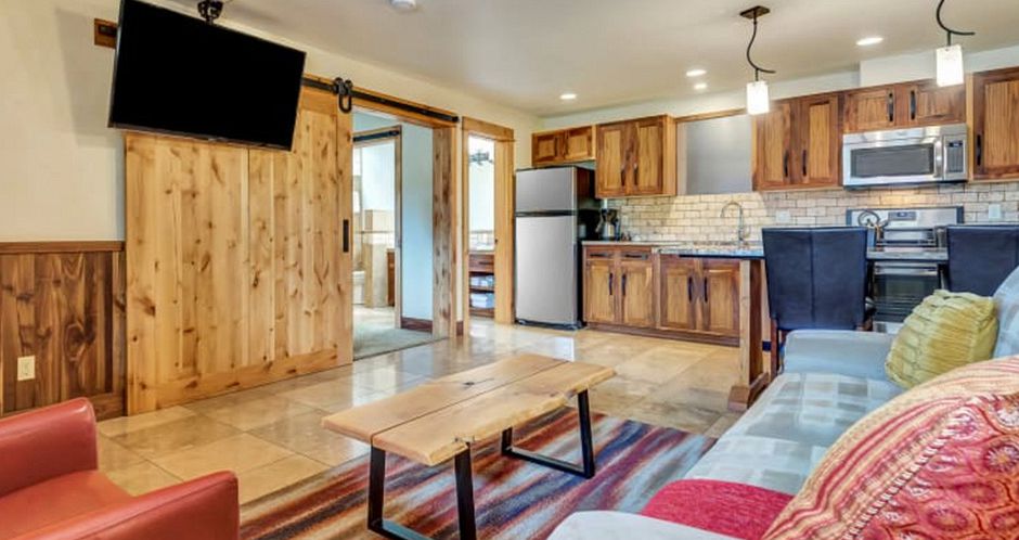 Great self-contained units in Bend. Photo: Wall Street Suites, Bend - image_3